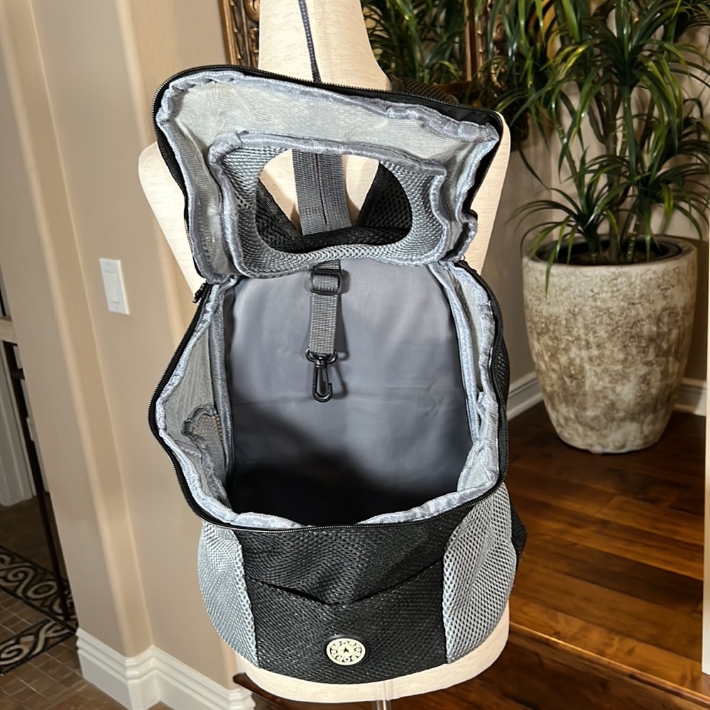 Deluxe Mesh Padded Dog Carrier Backpack- Up to 6 Pounds - Picture 16 of 16